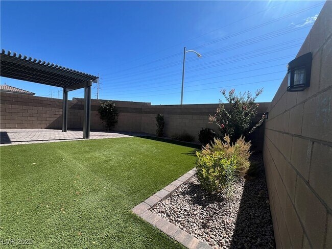 Building Photo - 8710 Beverly Grv Ct