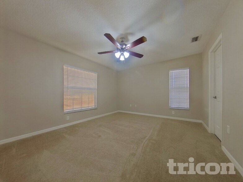 Building Photo - 4680 Treasure Cay Rd