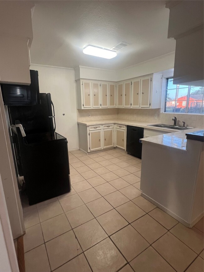 Building Photo - 721 S 3rd St