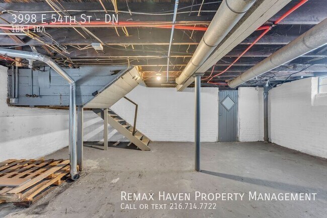 Building Photo - 3998 E 54th St