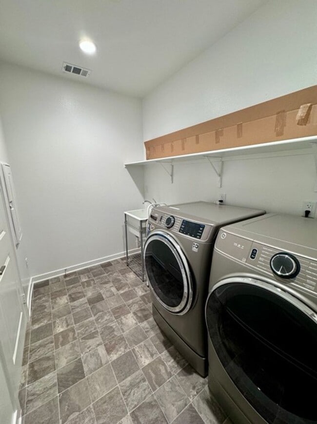 Building Photo - COMING SOON! Beautiful 4 bedroom Single St...