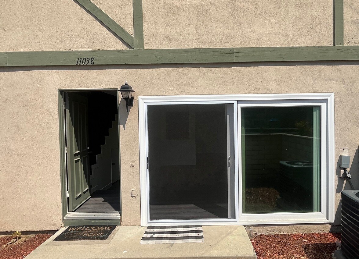 Looking into the townhome from the private outdoor area - 1103 W Francis St