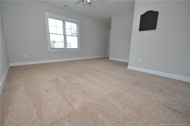 Building Photo - 1164 Trentini Ave