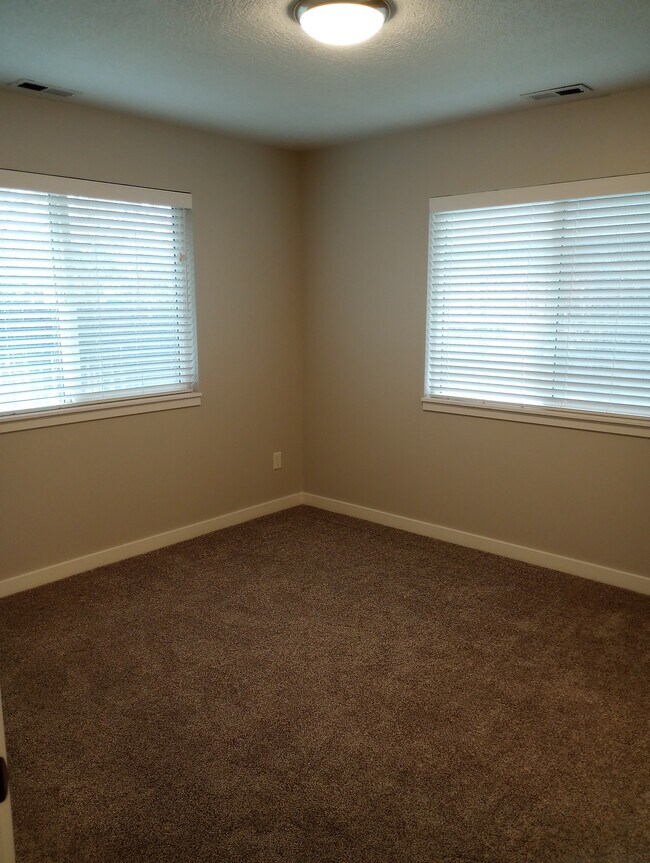 Building Photo - 9316 W Cory Ln