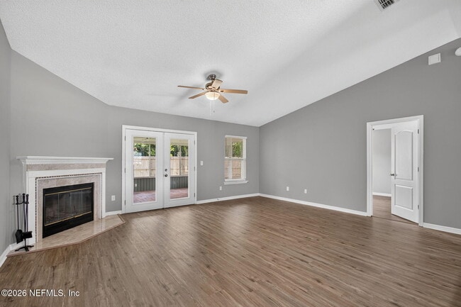 Building Photo - 3183 Wavering Ln