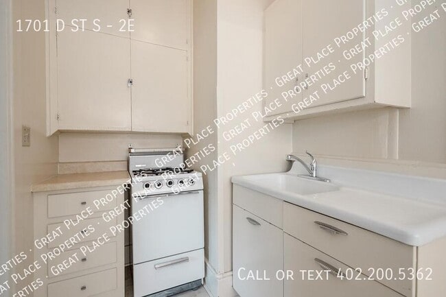 Building Photo - 1701 D St