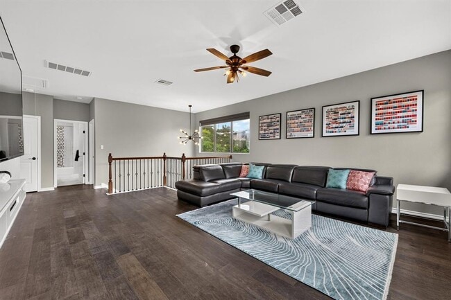Building Photo - 2801 Manitou Dr