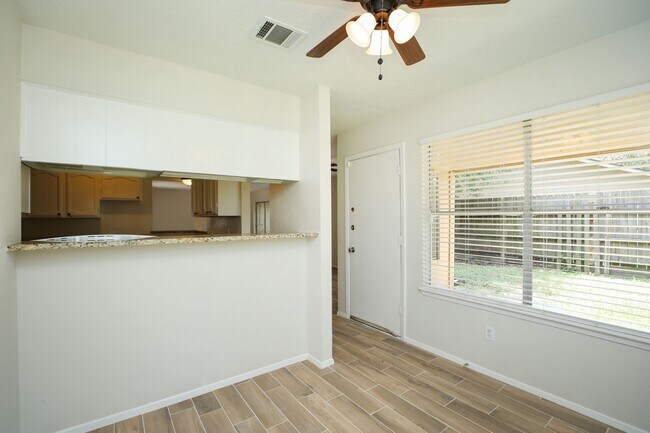 Building Photo - 22318 Fincastle Dr