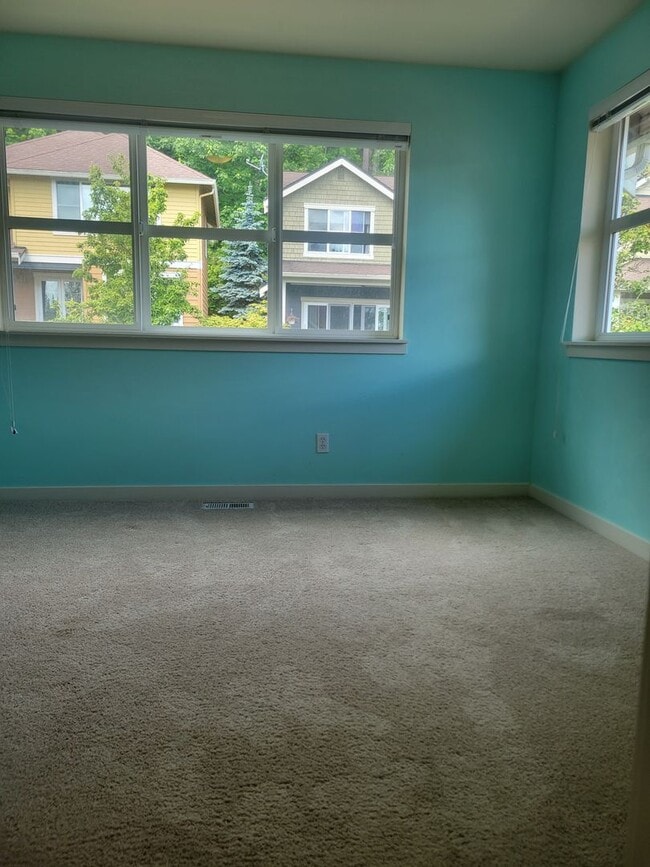 Building Photo - Highly Desirable Community, Beautiful View...