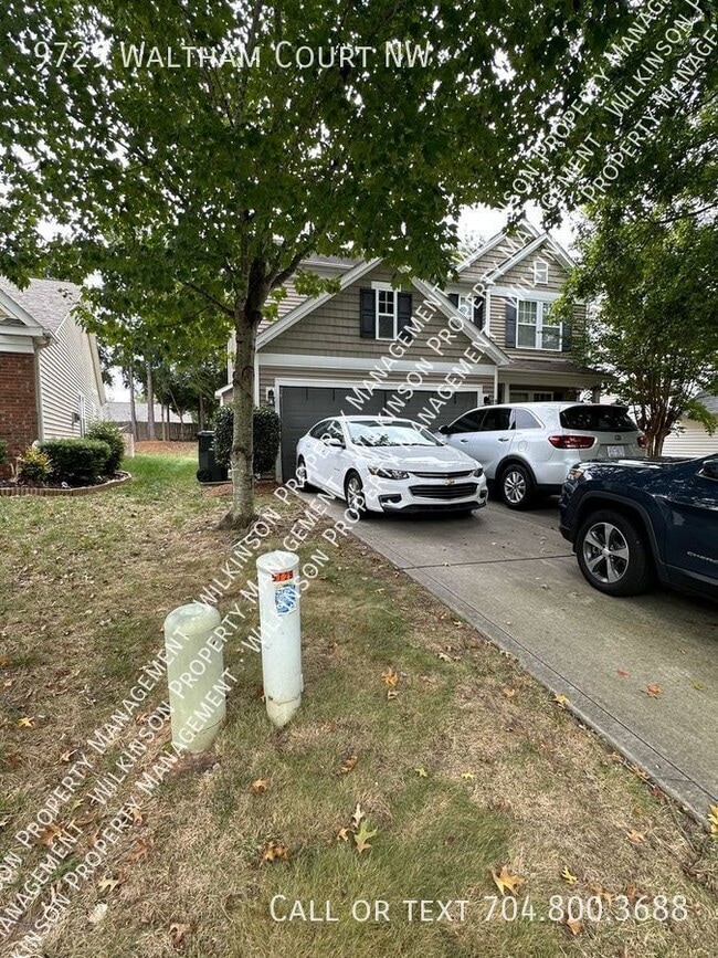 Building Photo - Pet Friendly Home in Very Desirable Highla...