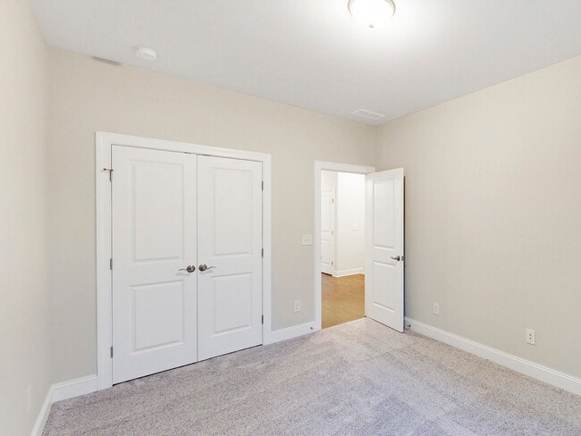 Building Photo - 3070 Poppy Ln