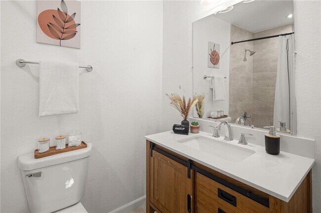 Building Photo - 2 Southport Ln