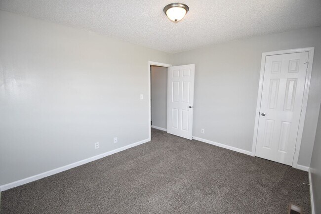 Building Photo - 3276 Tower Dr
