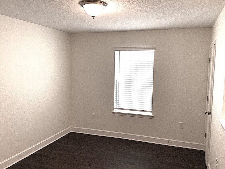 Building Photo - 4307 Reisswood Loop
