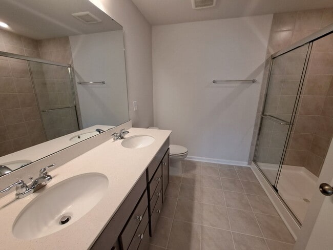 Building Photo - Charming 3 beds 2.5 baths in Fuquay Varina!