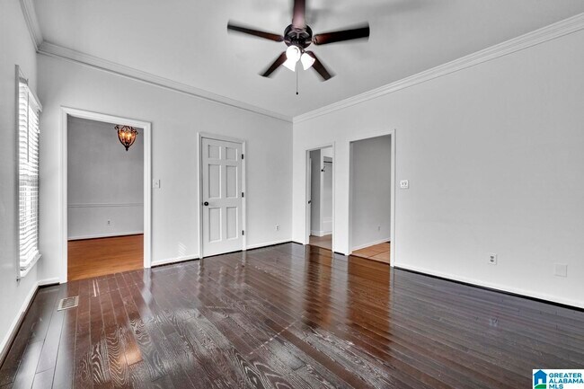 Building Photo - 25 The Falls Dr