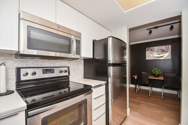 Building Photo - 3525 Sage Rd