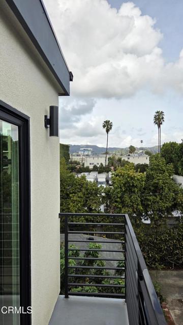 Building Photo - 917 N Ridgewood Pl