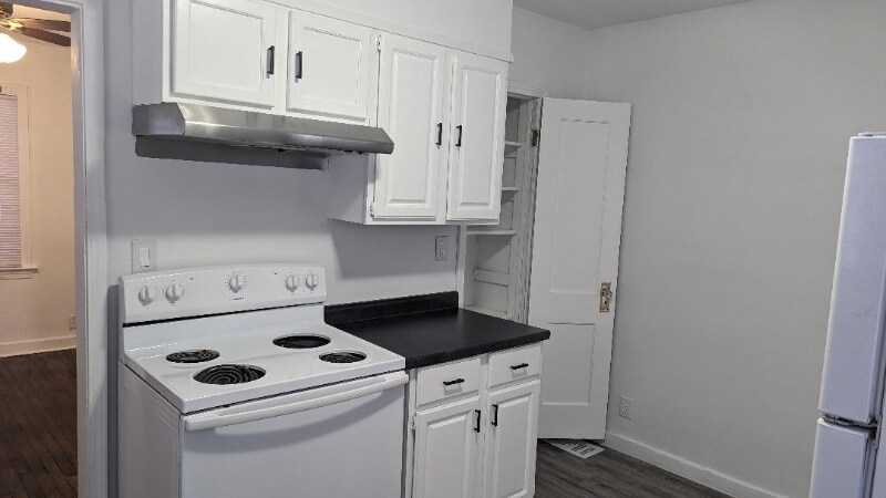 Building Photo - 2223 Taft St