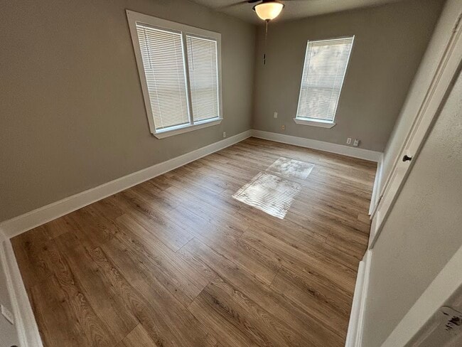 Building Photo - 505 Fort Clark Dr
