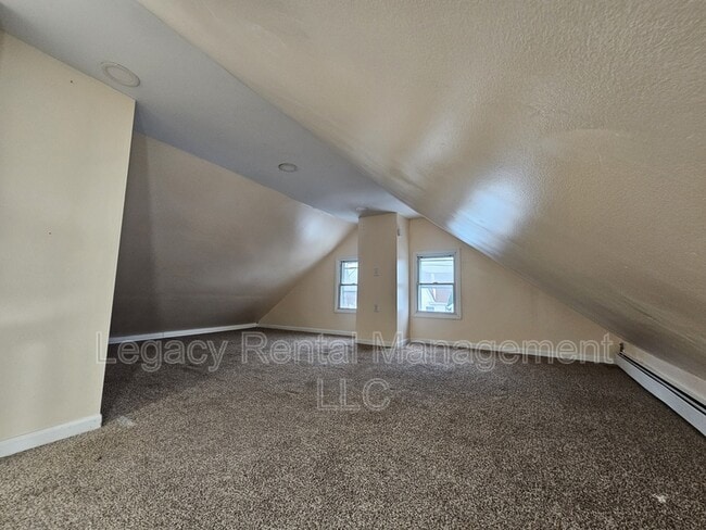 Building Photo - 156 Washington St