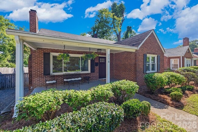 Building Photo - 216 Sylvania Ave