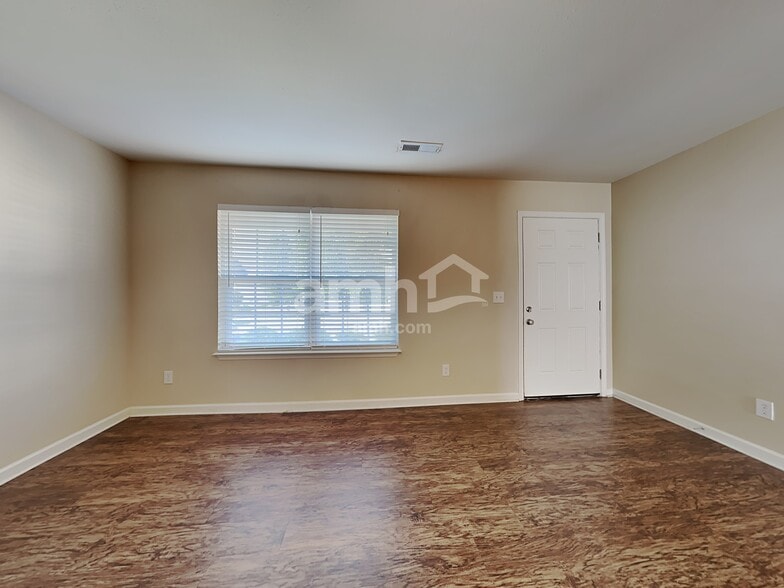 Building Photo - 5963 Odenton Ln