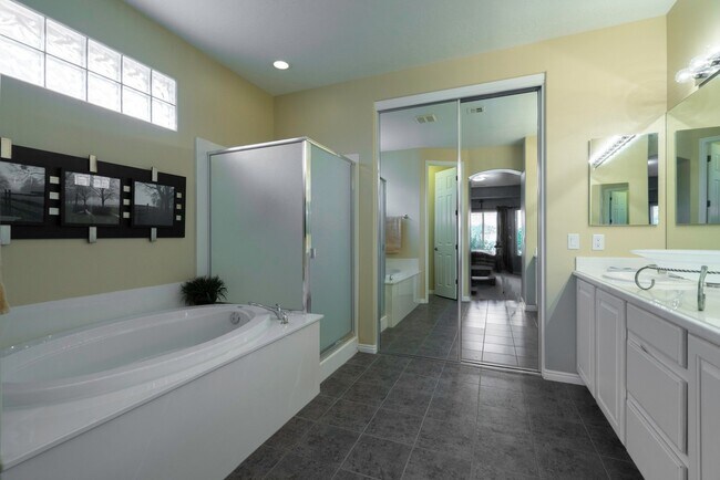 Building Photo - Fully Furnished 3 Bedroom Home In Coral Canyon With Community Amenities