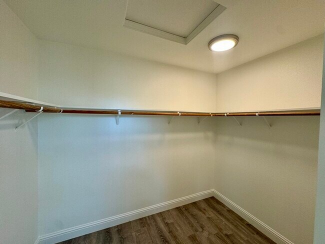 Building Photo - 3 bedroom 2 bath beautiful home in West Sac