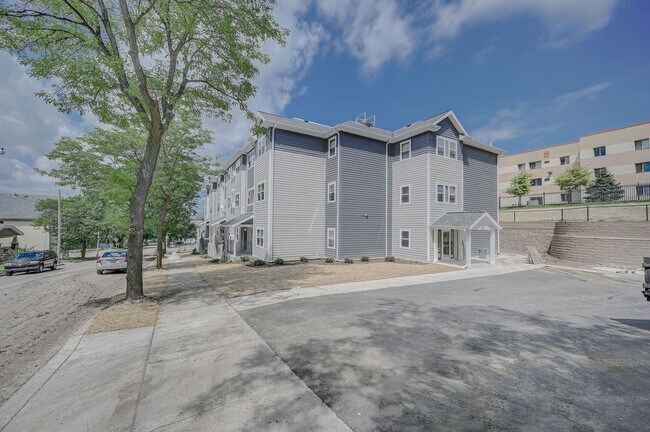Building Photo - Park Hill Family