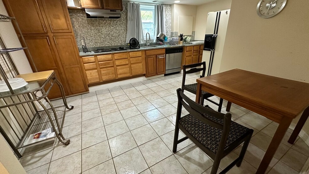 Building Photo - 11423 Schuylkill Rd