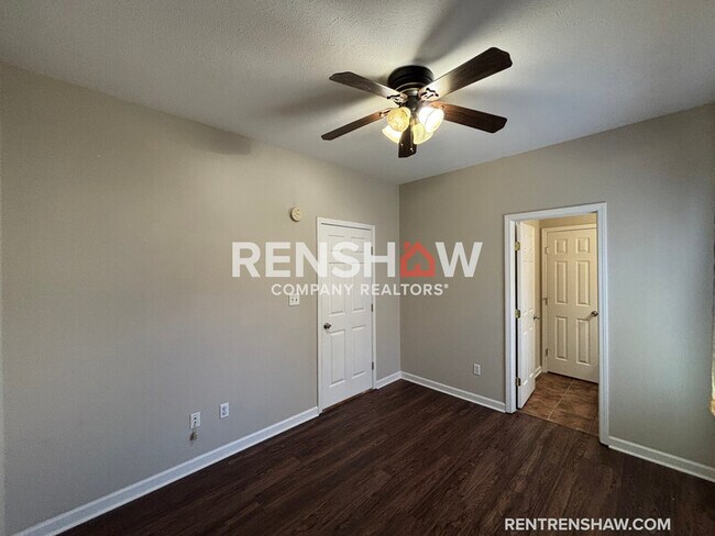 Building Photo - 152 Brighton Village Loop