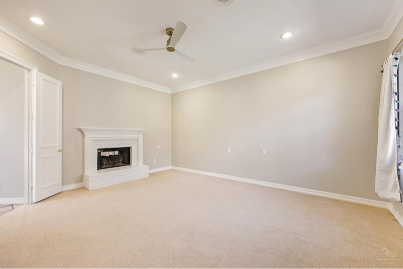 Building Photo - 17105 Vista Tree Cir