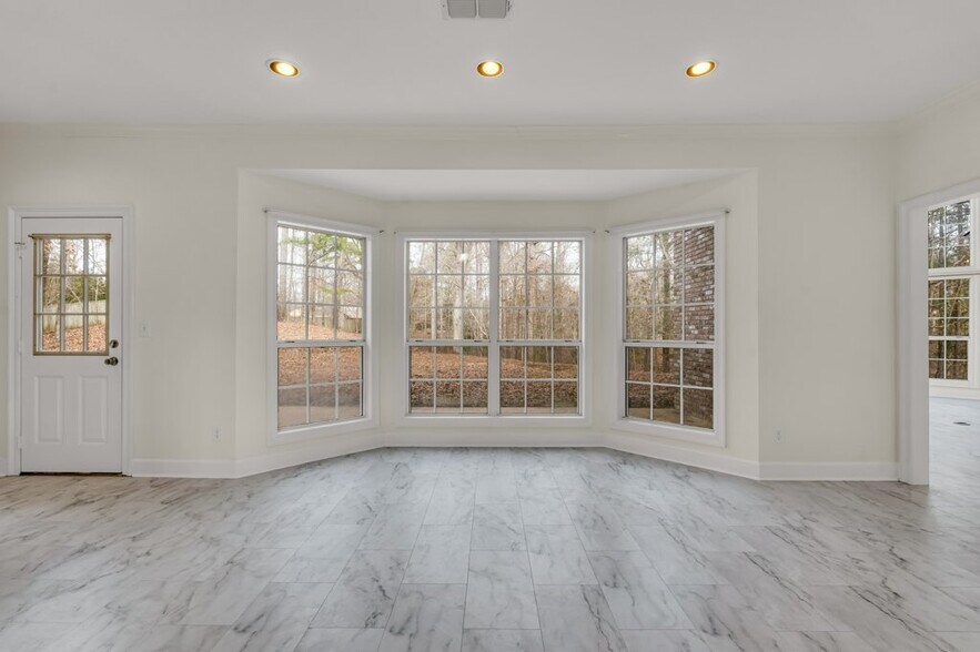 Building Photo - 415 Megan Ln