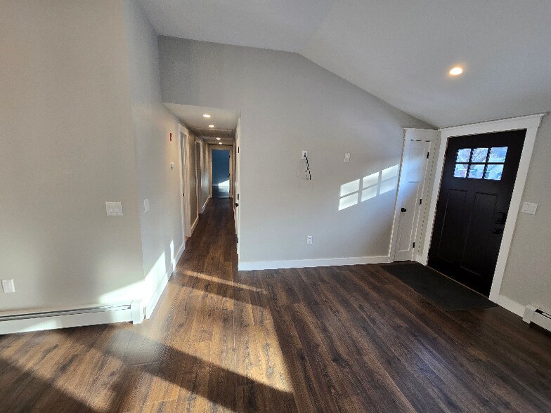 Building Photo - 69 Carver Rd