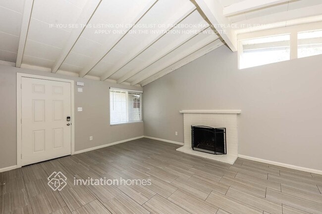 Building Photo - 226 S Louise Pl