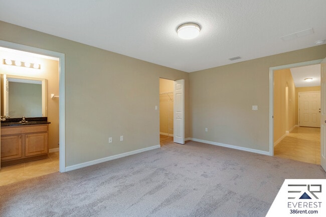 Building Photo - 14 Slatington Pl