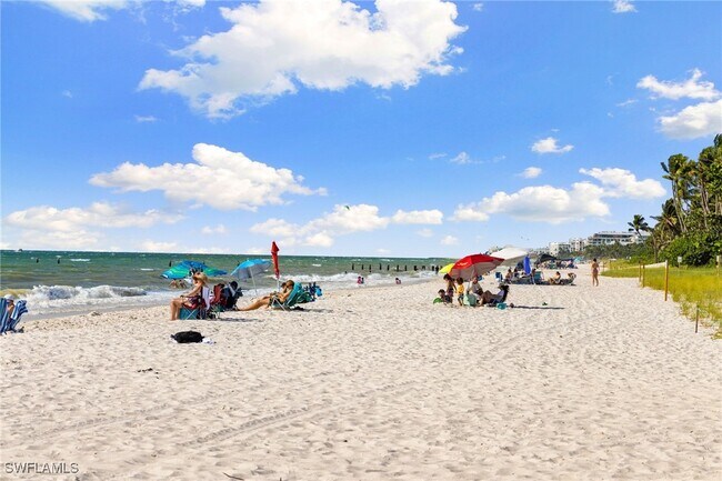 Building Photo - 175 5th Ave S