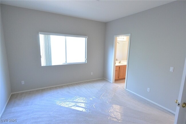Building Photo - 10412 Sloping Hill Ave