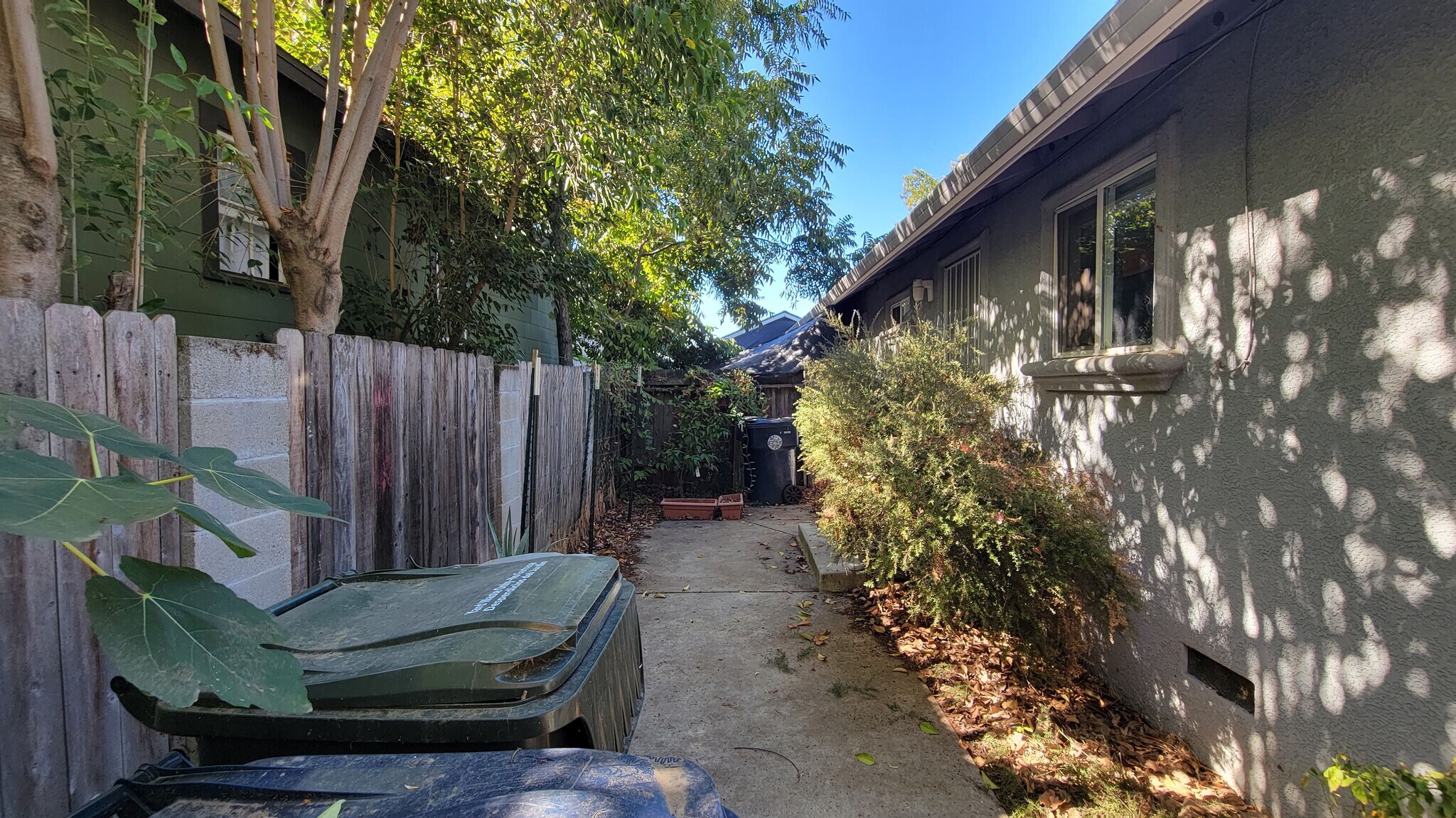 Building Photo - 3116 San Carlos Way