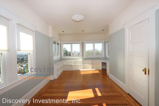 Building Photo - 4 br, 2.5 bath House - 532 Magnolia Avenue