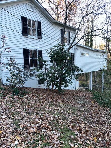 Building Photo - 6124 Old Dominion Dr