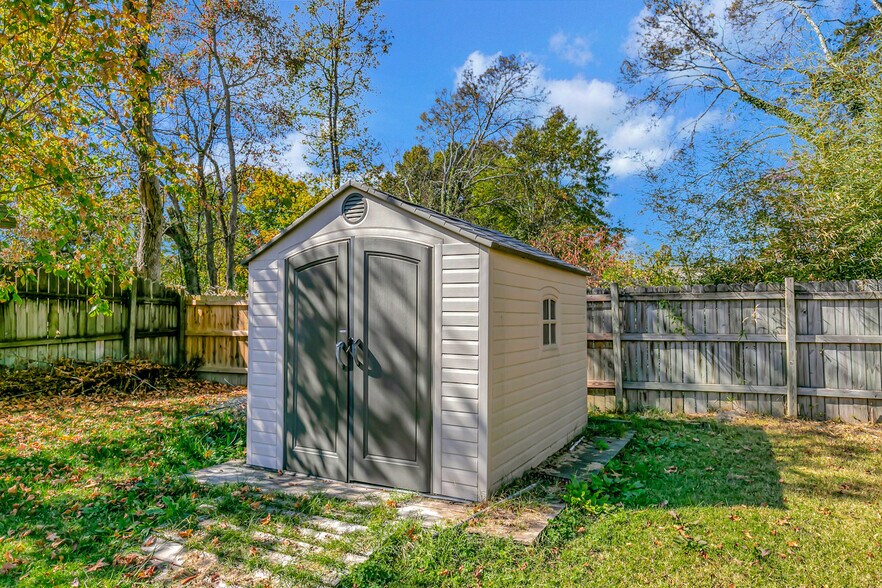 Building Photo - 1549 Cora Dr