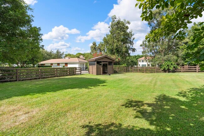 Building Photo - 14492 Equestrian Way