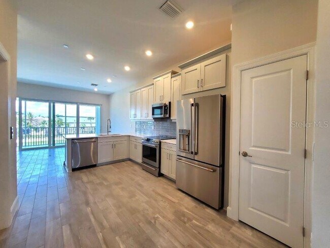 Building Photo - 1620 Seahaven Dr