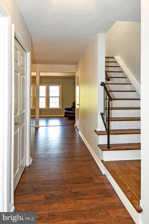 Building Photo - 10451 Malone Ct