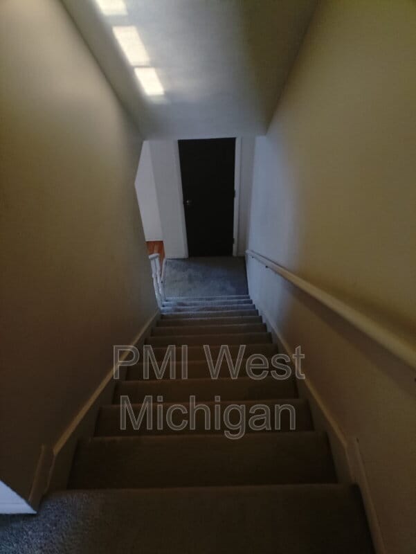 Building Photo - 4258 Bond St