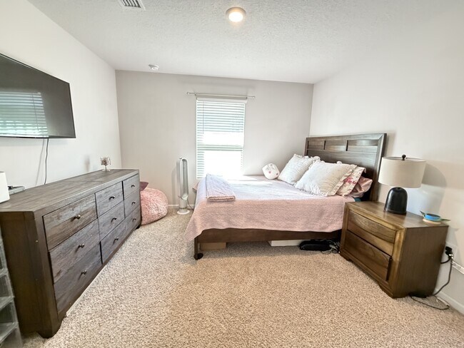 Building Photo - 4656 Honor Guard Wy