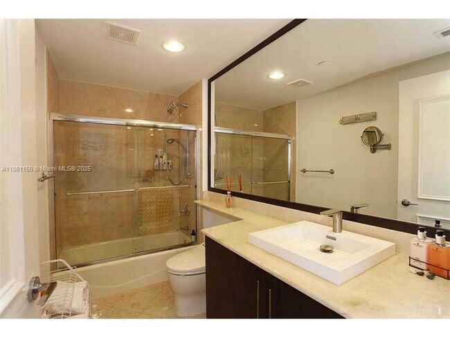 Building Photo - 799 Crandon Blvd