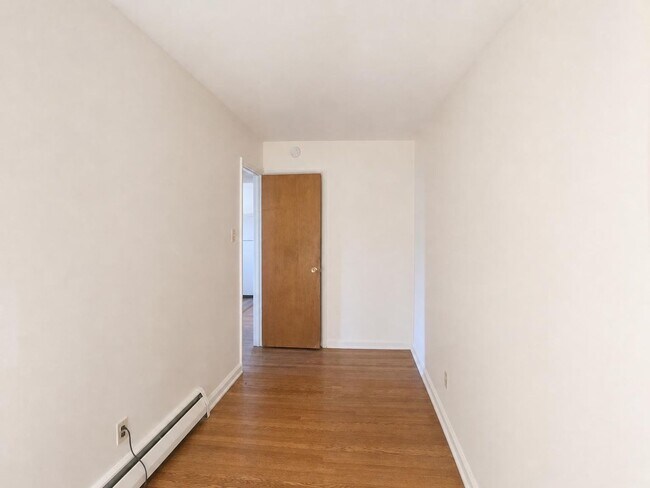 Building Photo - 201 Blunston Ave